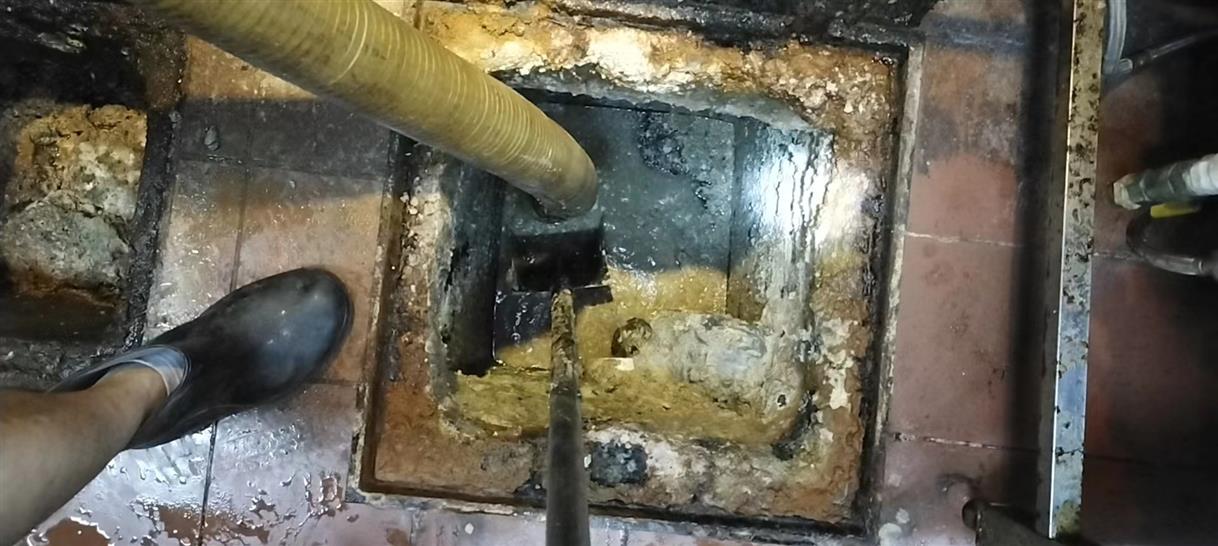 龙圩污水池清理一般都有毒气，怎么预防中毒呢？