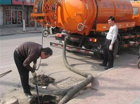 龙圩清掏化粪池，健康生活从这里开始