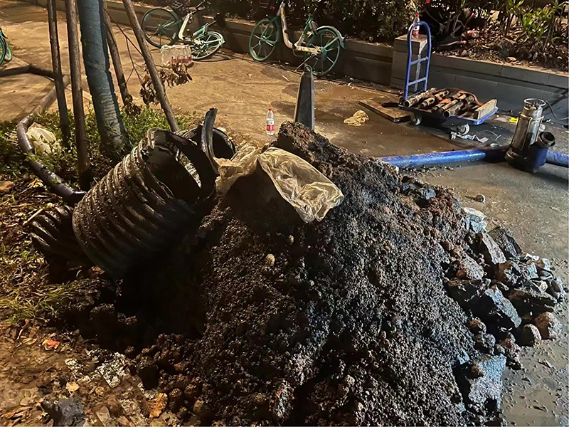 龙圩本地下水道疏通师傅，不通不收费【距您500米】